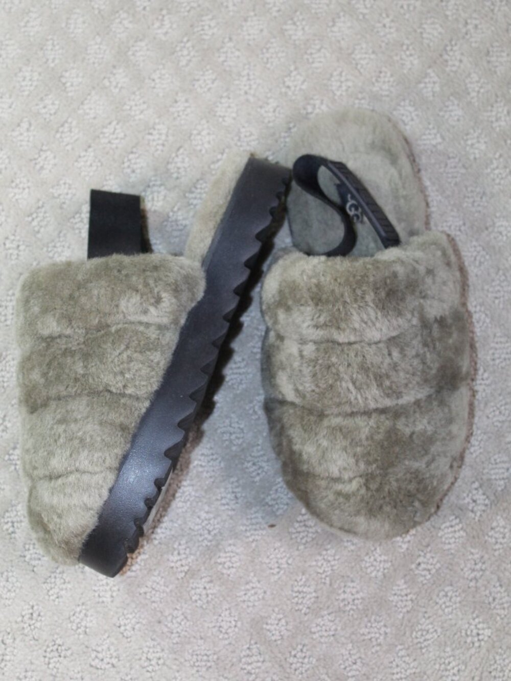 NEW UGG Super Fluff Shearling Slippers In Burnt Olive Women's Size 6 #112175